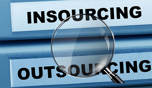 🔍To Outsource Or Not To Outsource?<br>3 Key Factors To Consider